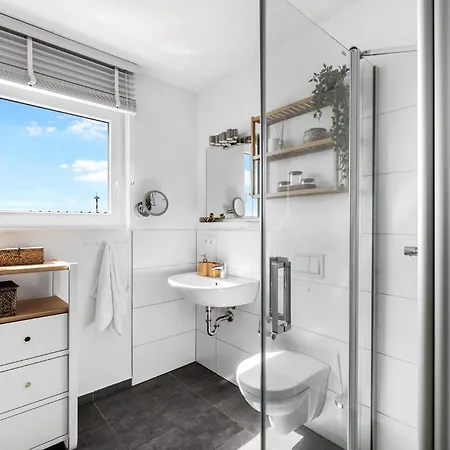 Aloha: Meerblick, Sauna, Dachterrasse, Bootsanleger Olpenitz