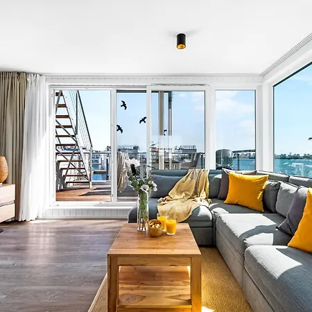 Aloha: Meerblick, Sauna, Dachterrasse, Bootsanleger Holiday home