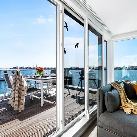 Aloha: Meerblick, Sauna, Dachterrasse, Bootsanleger Olpenitz