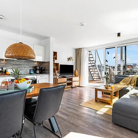 Aloha: Meerblick, Sauna, Dachterrasse, Bootsanleger Holiday home *
